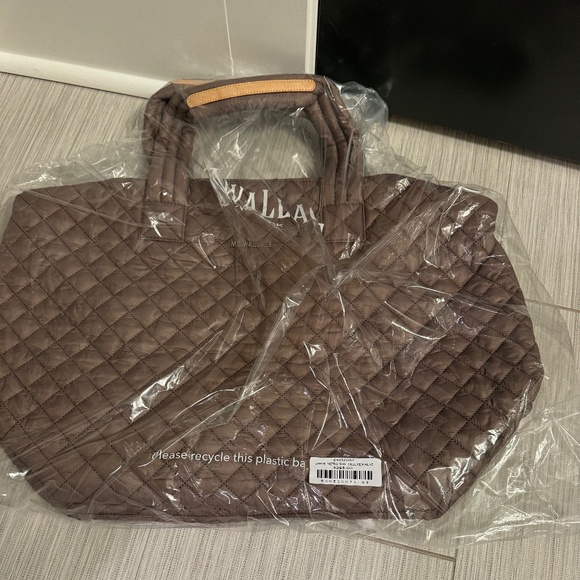 MZ Wallace Metro Deluxe Tote-NWT Mauve Color - Picture 3 of 3